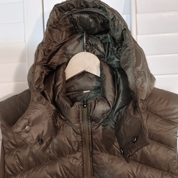 Lululemon Down Vest - Picture 4 of 10